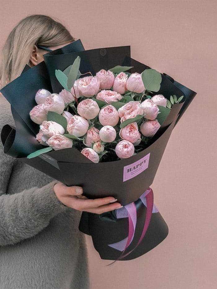 Букет роз с доставкой в Бресте. Орхидея